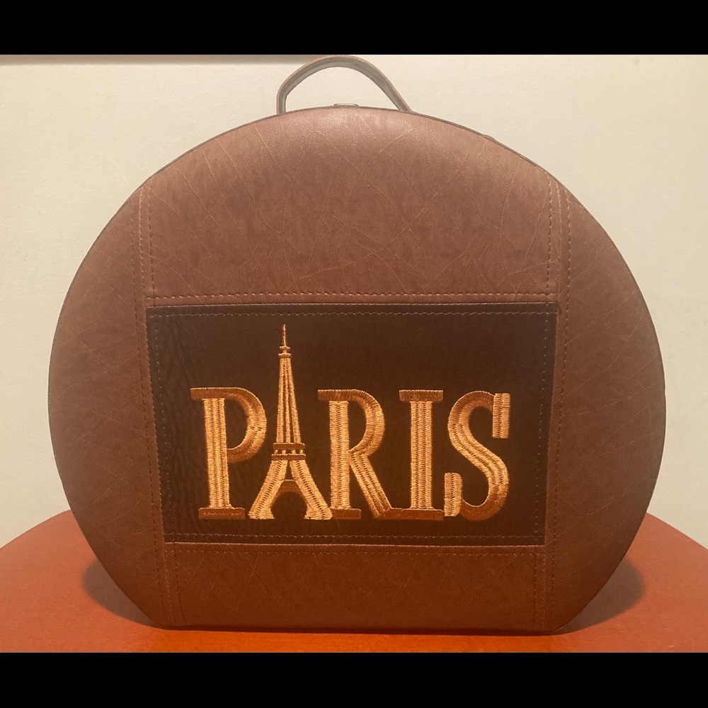 Paris leather Suitcase